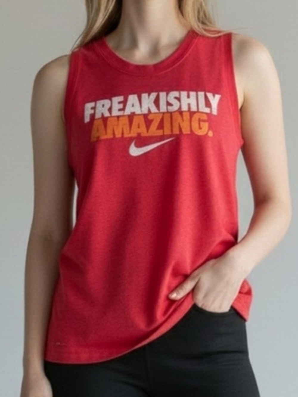 Nike Women's Bold Fuschia Tank L